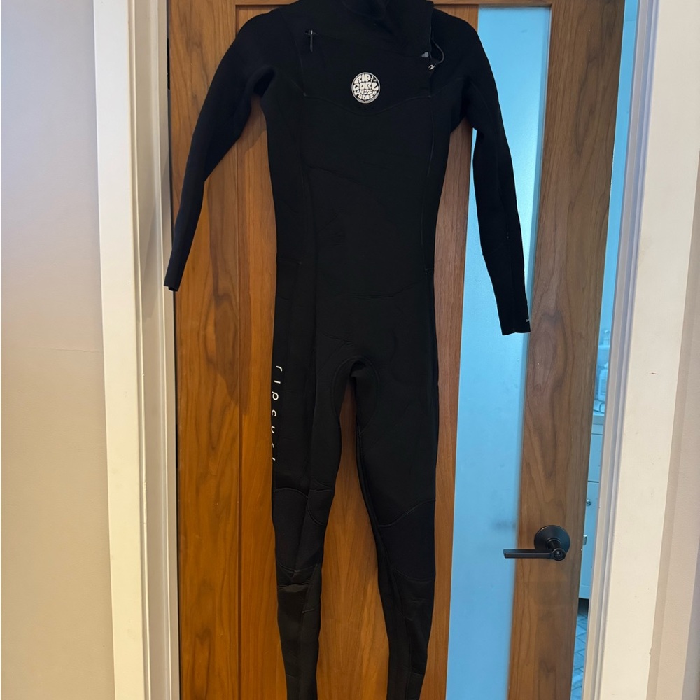 Rip Curl Black Wetsuit Womens size 8 Like New!